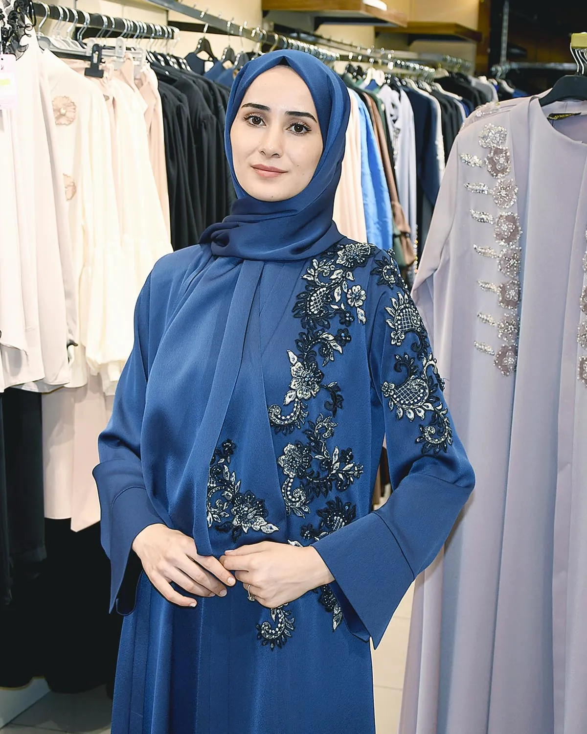 Lacivert Gold Nakış İşlemeli Abaya Takım - Görsel 2